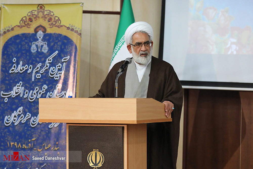 مبارزه با قاچاق کالا و دفاع از حقوق عامه از مهمترین ماموریت‌های دادگستری و دادستان جدید است