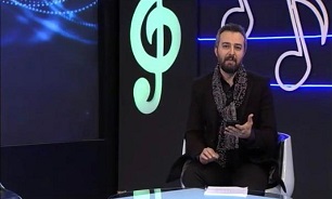 مجری عزاداری که به احترام مخاطب روی آنتن رفت مجری عزاداری که به احترام مخاطب روی آنتن رفت