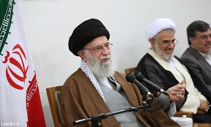 رهبر معظم انقلاب اسلامی: جریانی به‌دنبال فراموش شدن جهاد وشهادت است باید درمقابل آن ایستاد