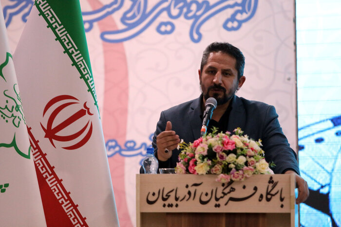 انتشار کتاب آموزش شهروندی پرونده تخلف در حوزه اجتماعی را کاهش میدهد