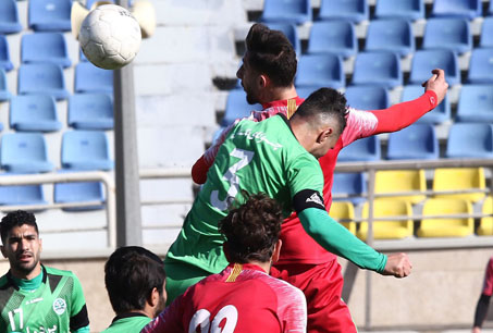 تیم فوتبال پرسپولیس به مصاف چوکای تالش رفت