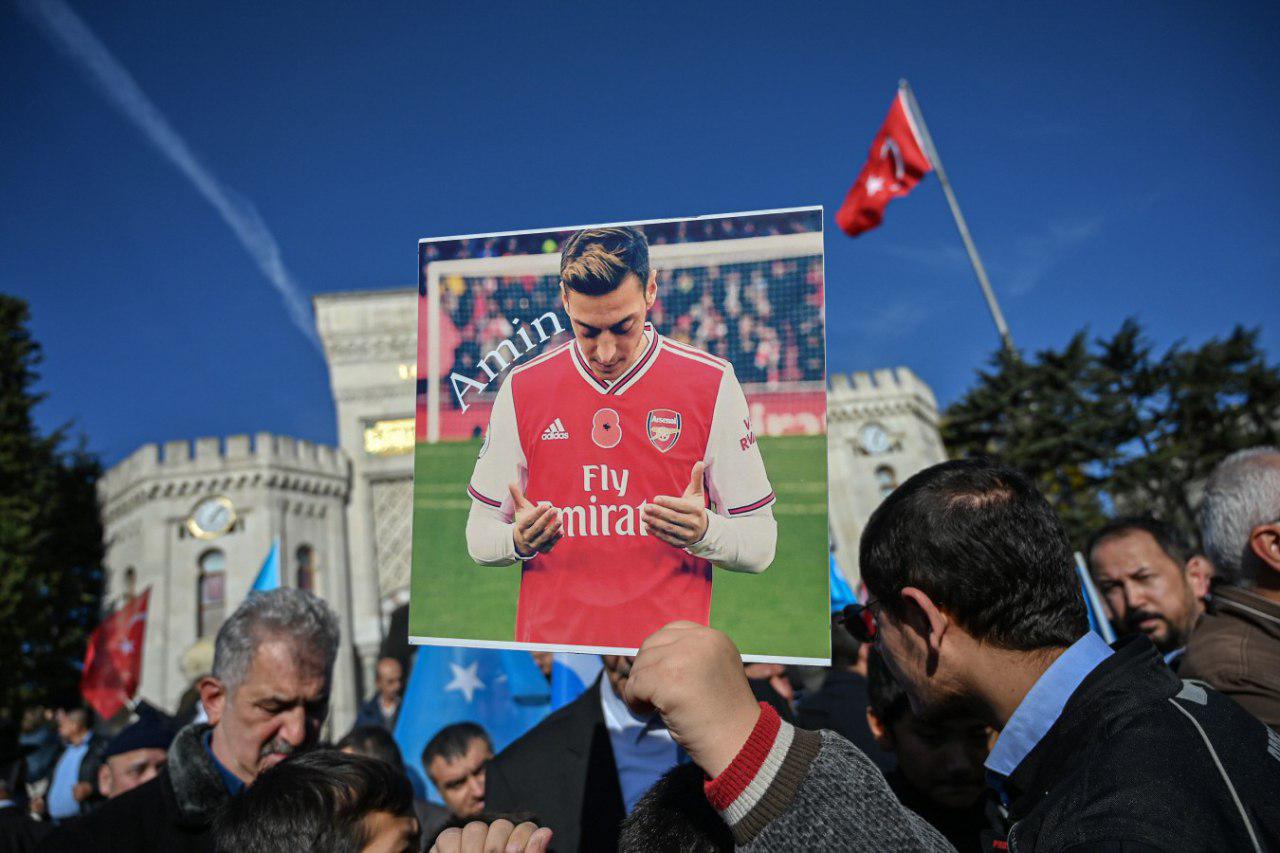 گزارشگران چینی نام «مسوت اوزیل» تحریم کردند! گزارشگران چینی نام «مسوت اوزیل» تحریم کردند!