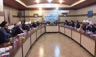 قضات روحانی با عملکرد جهادی و انقلابی خود به عنوان الگو در دستگاه قضایی عمل کنند
