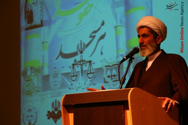 هر مسجد باید پایگاهی برای گسترش عدل و داد باشد