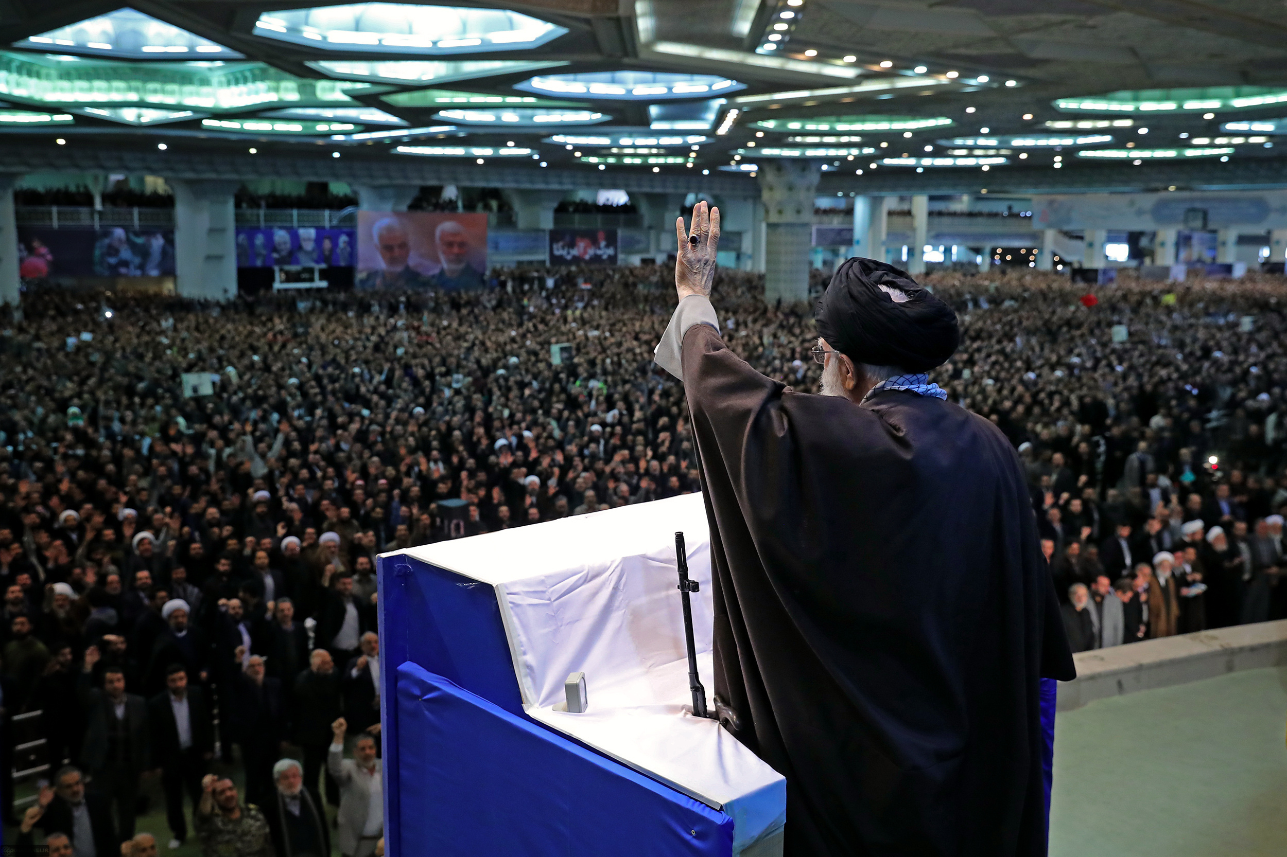 متن کامل خطبههای نماز جمعه تهران به امامت رهبر معظم انقلاب + عکس و صوت متن کامل خطبههای نماز جمعه تهران به امامت رهبر معظم انقلاب + عکس و صوت