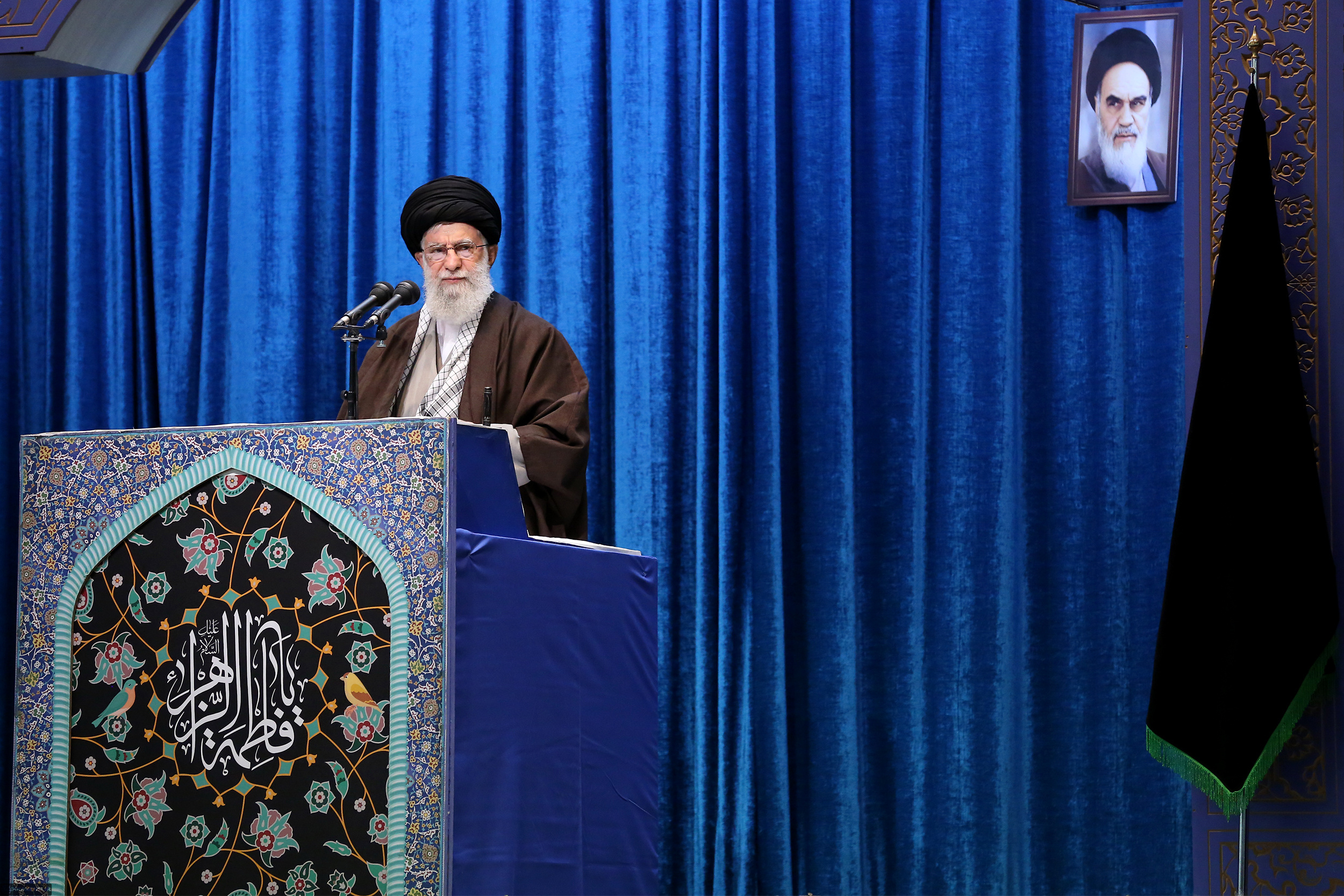 متن کامل خطبههای نماز جمعه تهران به امامت رهبر معظم انقلاب + عکس و صوت متن کامل خطبههای نماز جمعه تهران به امامت رهبر معظم انقلاب + عکس و صوت