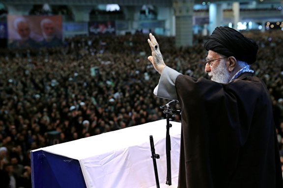 متن کامل خطبههای نماز جمعه تهران به امامت رهبر معظم انقلاب + عکس و صوت متن کامل خطبههای نماز جمعه تهران به امامت رهبر معظم انقلاب + عکس و صوت