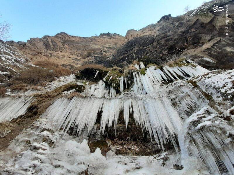 نمایی تماشایی از یک آبشار یخزده در خراسان رضوی +عکس نمایی تماشایی از یک آبشار یخزده در خراسان رضوی +عکس