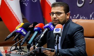 دستگیری فرد متخلفی که با سند سازی اقدام به فروش کاغذ دولتی در بازار آزاد می‌کرد