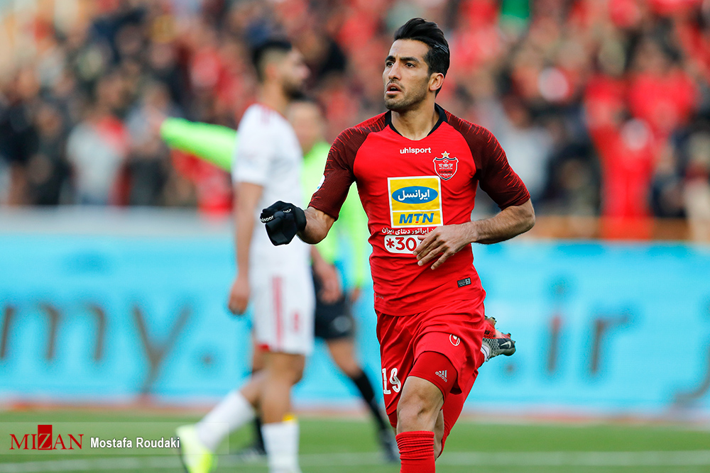 گزارش تصویری از بازی پرسپولیس و تراکتور گزارش تصویری از بازی پرسپولیس و تراکتور
