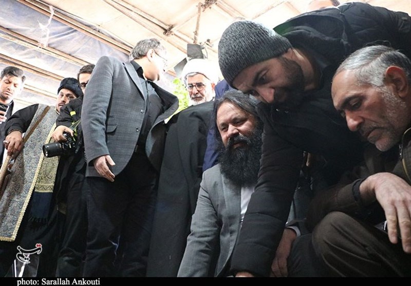 بازیگران معروف بر سرمزار حاج قاسم بازیگران معروف بر سرمزار حاج قاسم