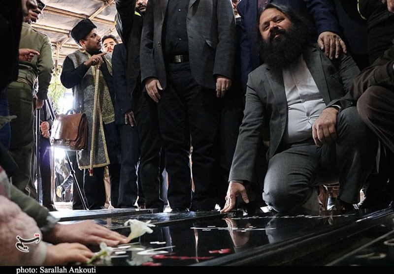 بازیگران معروف بر سرمزار حاج قاسم بازیگران معروف بر سرمزار حاج قاسم