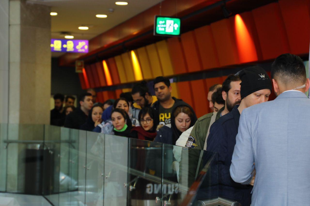 استقبال از جشنواره فیلم فجر در سینماهای مردمی استقبال از جشنواره فیلم فجر در سینماهای مردمی