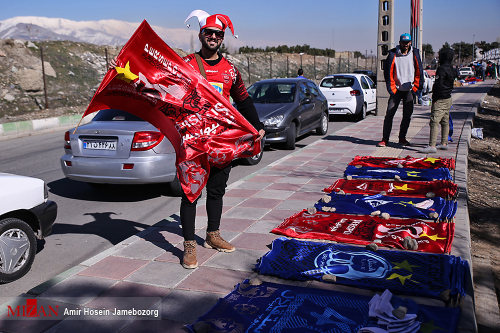 گزارش تصویری از حواشی پیش از دربی ۹۱ گزارش تصویری از حواشی پیش از دربی ۹۱