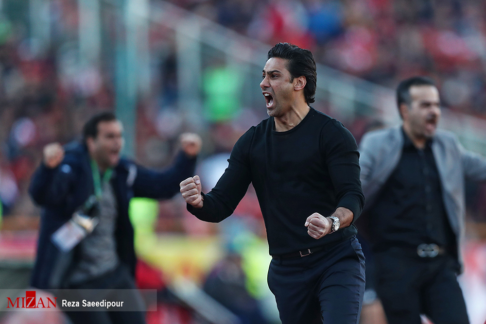 چگونه فرهاد محبوب پرسپولیسی‌ها شد؟!
