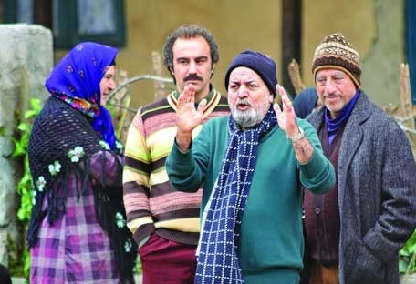 پاسخ سرپرست کارگردانی پاسخ سرپرست کارگردانی