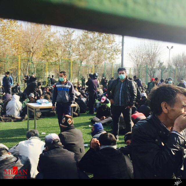 جمع آوری معتادان متجاهر مرد در پارك هرندی تهران+عکس