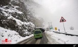 بارش برف در استان خراسان رضوی/ترافیک نیمه سنگین در محورهای البرز بارش برف در استان خراسان رضوی/ترافیک نیمه سنگین در محورهای البرز