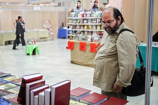 کتاب «راز احمد» خاتمه‌ای بر ضدو نقیض‌های ربوده شدن حاج احمد متوسلیان است