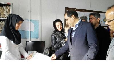 وزیر بهداشت از مرکز سلامت جامعه محمودآباد نمونه شهرستان قزوین بازدید کرد