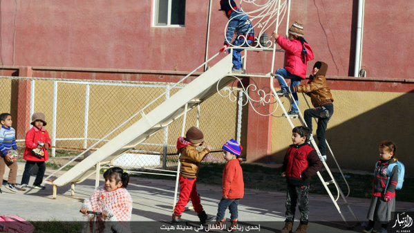 فرزندان داعشیها در کودکستان تروریستی + عکس فرزندان داعشیها در کودکستان تروریستی + عکس