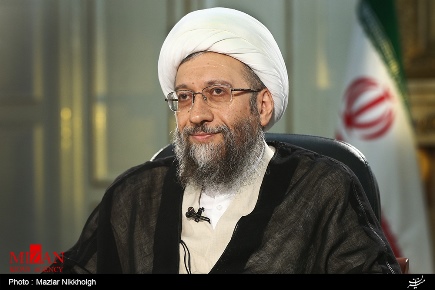 همه مسئولان قضایی برای خدمت به مردم و جلب رضایت آنان گام بردارند