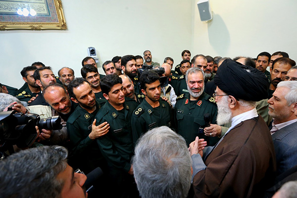 گزینههای روی میز زیر پای سربازان خدا!/ شجاعان مؤمنی که مثَل شدند گزینههای روی میز زیر پای سربازان خدا!/ شجاعان مؤمنی که مثَل شدند