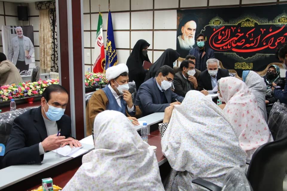 روشنای ولادت حضرت زهرا (س)، سند آزادی و تخفیف مجازات ۱۳۵ مددجوی زن زندان کرمان را مهر کرد روشنای ولادت حضرت زهرا (س)، سند آزادی و تخفیف مجازات ۱۳۵ مددجوی زن زندان کرمان را مهر کرد