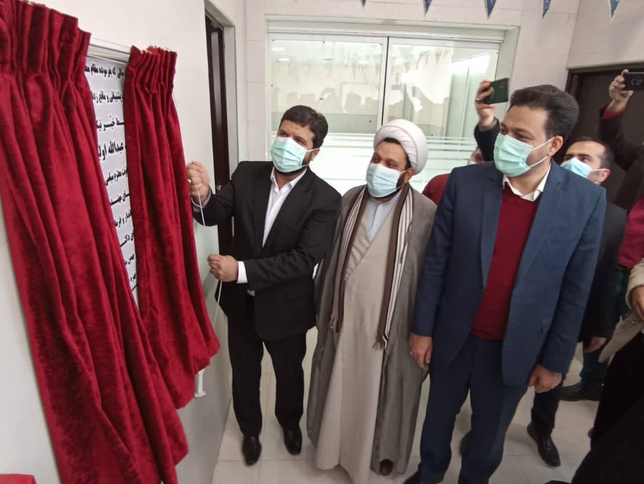 مدرسه امام جواد(ع) و بیمارستان ۹ دی شهرستان ری افتتاح شدند مدرسه امام جواد(ع) و بیمارستان ۹ دی شهرستان ری افتتاح شدند