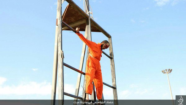 داعش یکی از اعضایش را به اتهام جاسوسی به صلیب کشید (16+) داعش یکی از اعضایش را به اتهام جاسوسی به صلیب کشید (16+)