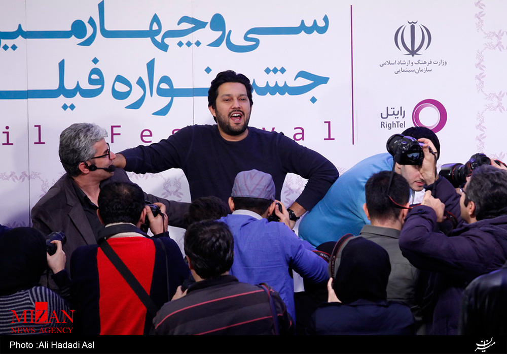 حرکت عجیب حامد بهداد در کاخ جشنواره و شکار عکاسان+ عکس حرکت عجیب حامد بهداد در کاخ جشنواره و شکار عکاسان+ عکس