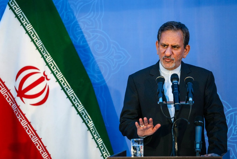 ماکت ناوشکن جماران به جهانگیری اهدا شد