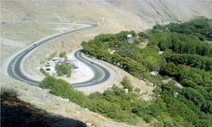بارش باران در محورهای 3 استان
