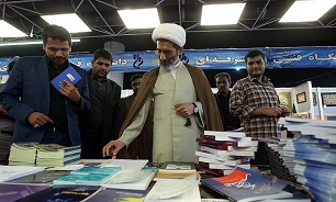 سبک زندگی قرآنی در جامعه نهادینه شود