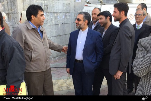 رئیس کل دادگستری تهران رای خود را به صندوق انداخت + عکس رئیس کل دادگستری تهران رای خود را به صندوق انداخت + عکس