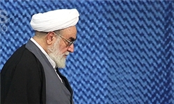 رئیس دفتر مقام معظم رهبری از آیت‌الله واعظ طبسی عیادت کرد