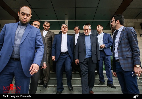 برخلاف ادعای وکیل بابک زنجانی، زنجانی متهم اقتصادی است/ پرونده بابک زنجانی بزرگترین پرونده اقتصادی بود که بر روی آن بسیار کار شد/ کیفرخواست پرونده کرمان در شرف صدور است/ تشریح اقدامات دادسرای جرايم اقتصادی در سال 94 برخلاف ادعای وکیل بابک زنجانی، زنجانی متهم اقتصادی است/ پرونده بابک زنجانی بزرگترین پرونده اقتصادی بود که بر روی آن بسیار کار شد/ کیفرخواست پرونده کرمان در شرف صدور است/ تشریح اقدامات دادسرای جرايم اقتصادی در سال 94
