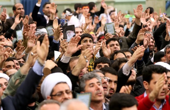 چرا نیروهای ارزشی با لفظ تندرو مورد عتاب و استهزاء قرار می‌گیرند و تجدیدنظر طلبان تعقل‌گرا نامیده می‌شوند؟