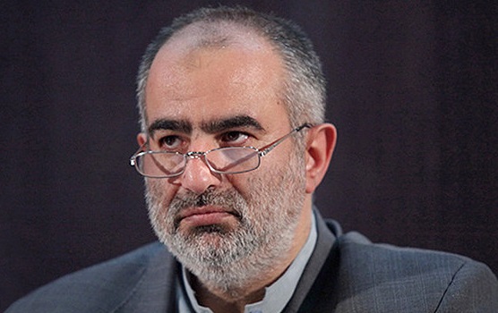پاسخ حسام الدین آشنا به کیهان