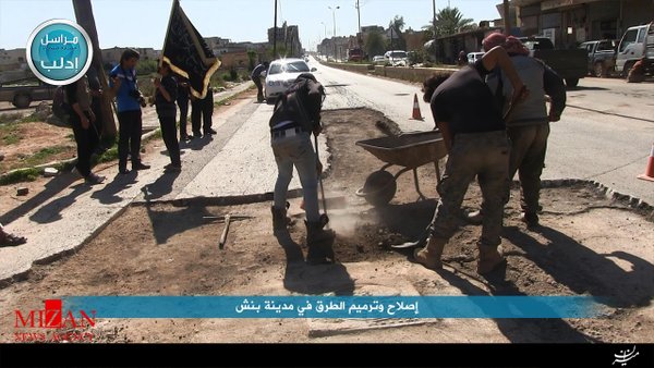 عناصر جبهه النصره دست به بیل شدند! + عکس عناصر جبهه النصره دست به بیل شدند! + عکس