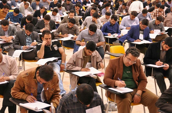 بازدید رئیس کل دادگستری کرمان از روند برگزاری آزمون تصدی منصب قضاء + عکس بازدید رئیس کل دادگستری کرمان از روند برگزاری آزمون تصدی منصب قضاء + عکس