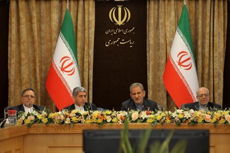 دولت از همه ابزارها برای پس گرفتن دارایی‌های ملت از آمریکا اقدام می‌کند