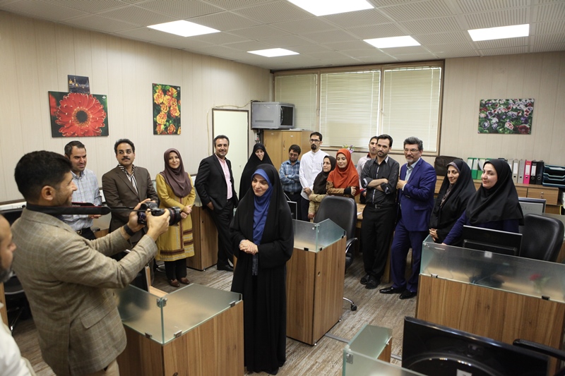 مجریانی که به حرف مخاطبان گوش می کنند