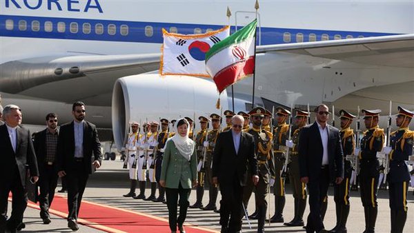 رئیس جمهور کره جنوبی وارد تهران شد