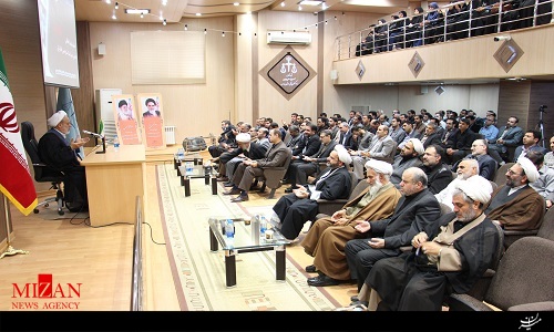 برگزاری درس اخلاق با حضور حجت الاسلام انصاریان در دادگستری همدان برگزاری درس اخلاق با حضور حجت الاسلام انصاریان در دادگستری همدان