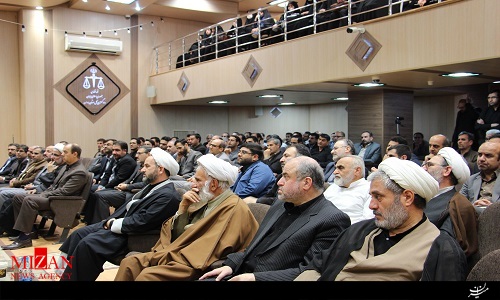 برگزاری درس اخلاق با حضور حجت الاسلام انصاریان در دادگستری همدان برگزاری درس اخلاق با حضور حجت الاسلام انصاریان در دادگستری همدان
