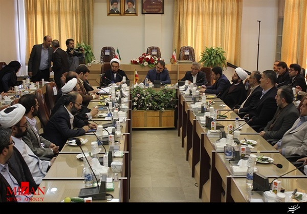 معاون حقوقی قوه قضائیه از دادگاه خانواده شماره 1 بازدید کرد + عکس