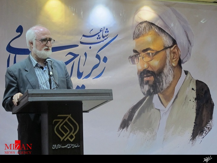 قزوه: جزو ارادتمندان اخلاقی هستم/ موسوی گرمارودی: برای این مراسم با سر آمدم قزوه: جزو ارادتمندان اخلاقی هستم/ موسوی گرمارودی: برای این مراسم با سر آمدم