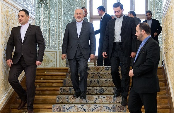 طوفان ظریف در خیابان سی تیر/