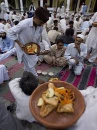 نگاهی به آداب و رسوم پاکستان در نگاهی به آداب و رسوم پاکستان در